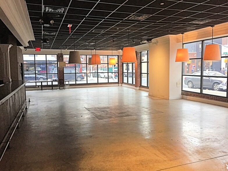More Photos Of 470 Driggs Ave, Brooklyn Storefront For Lease