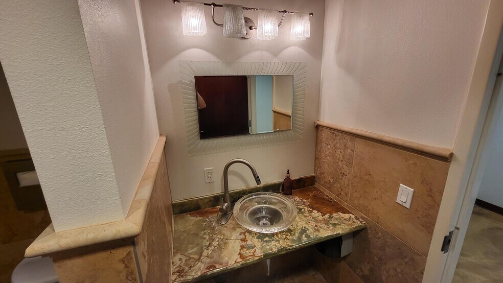 More Photos Of 1825 E Flamingo Rd, Las Vegas Office For Sale