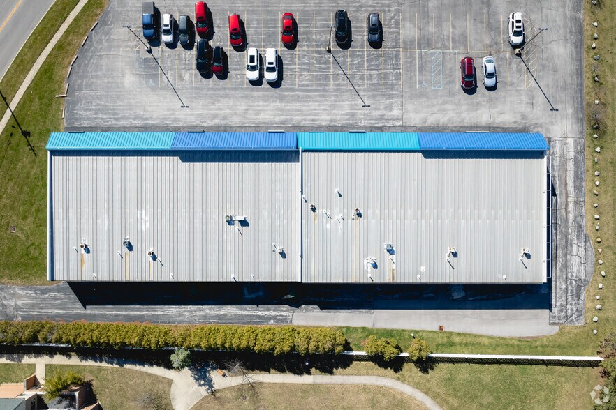 More Photos Of 1100 Croy Dr, Findlay Storefront Retail Office For Sale