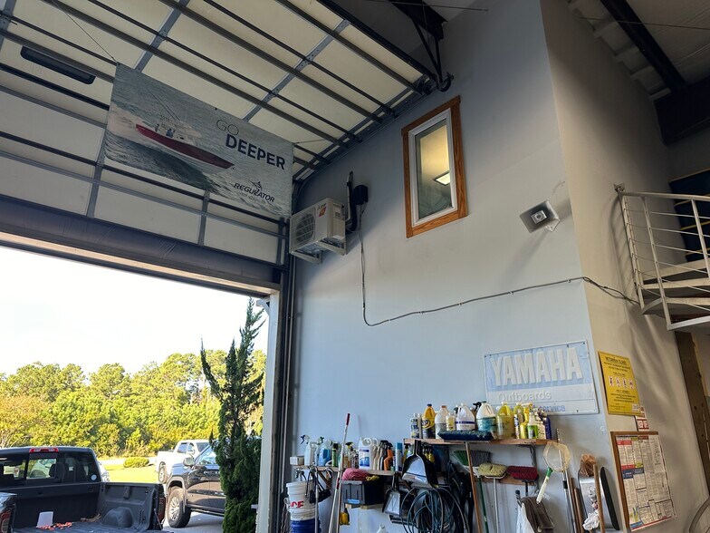 More Photos Of 310 Greenfield Dr, Newport Warehouse For Sale