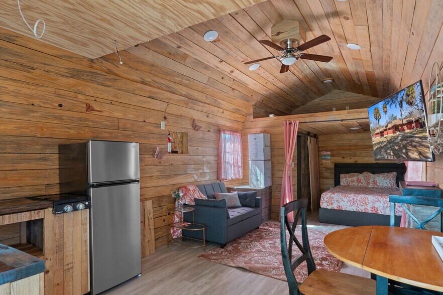 More Photos Of 8301 Congress St, Port Richey Flex For Sale