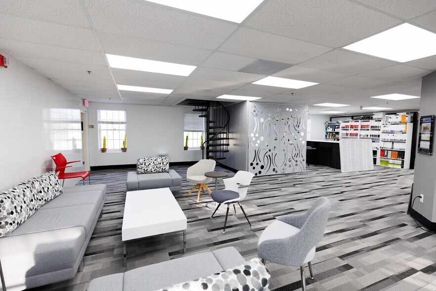 More Photos Of 8409 Baymeadows Rd, Jacksonville Office For Sale