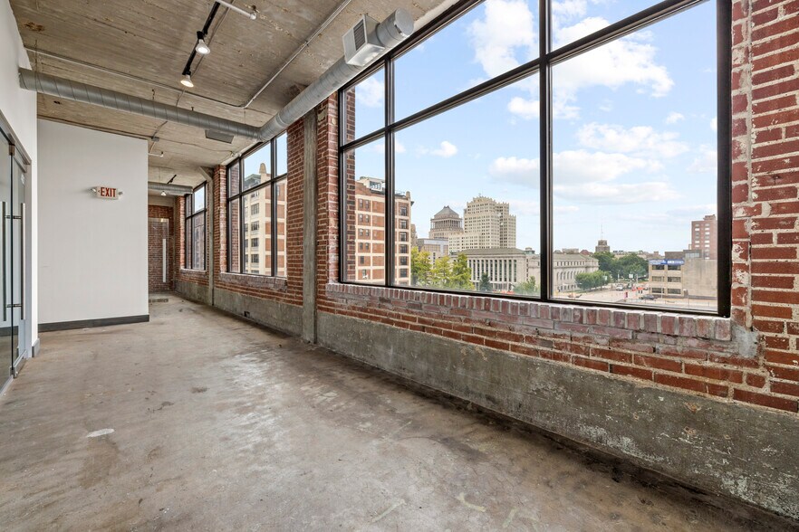 More Photos Of 1409 Washington Ave, Saint Louis Office For Sale