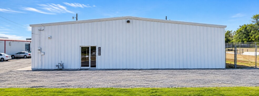 Primary Photo Of 1700 Baker Rd, Sherman Light Distribution For Lease
