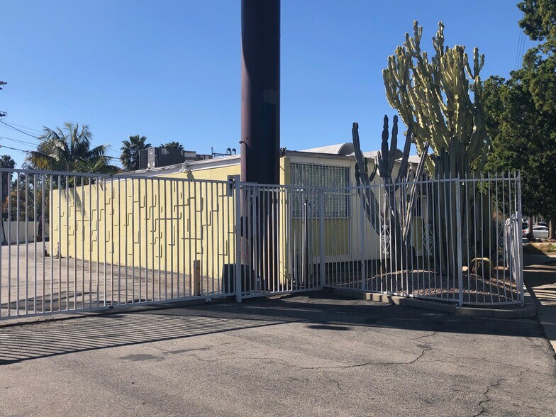 More Photos Of 5200 Venice Blvd, Los Angeles Loft Creative Space For Sale