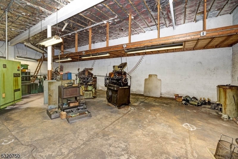 More Photos Of 22 Franklin Ave, Clifton Warehouse For Sale