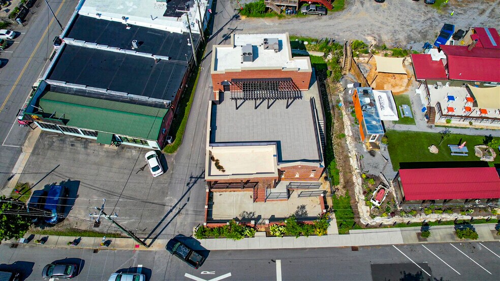 More Photos Of 128 Broadway St, Black Mountain Restaurant For Sale