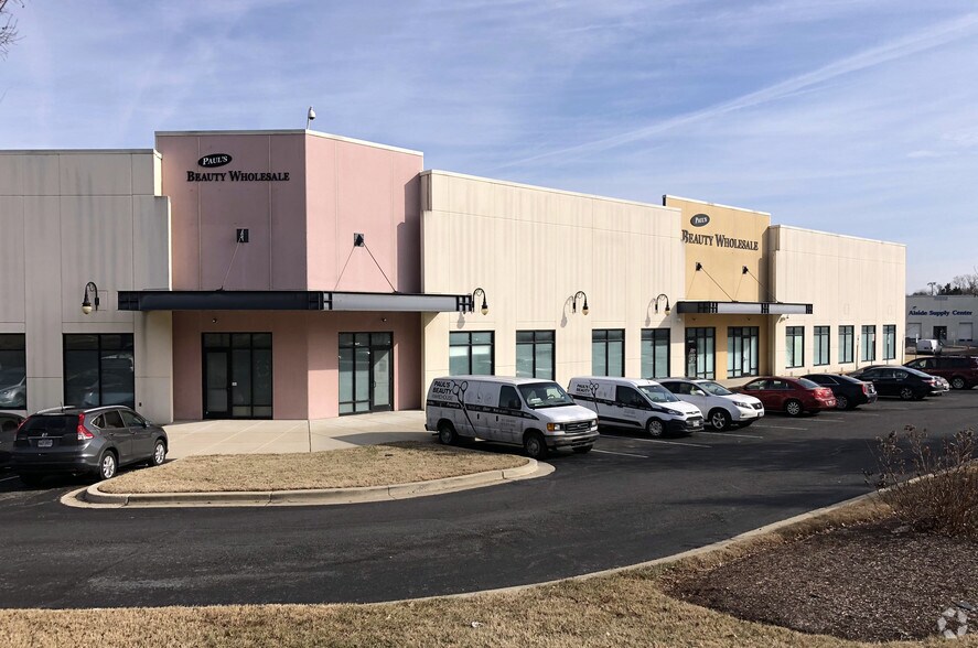 More Photos Of 8601 Ritchie Dr, Capitol Heights Warehouse For Lease