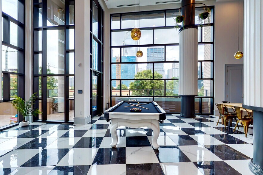 More Photos Of 101 W Morehead St, Charlotte Apartments For Lease