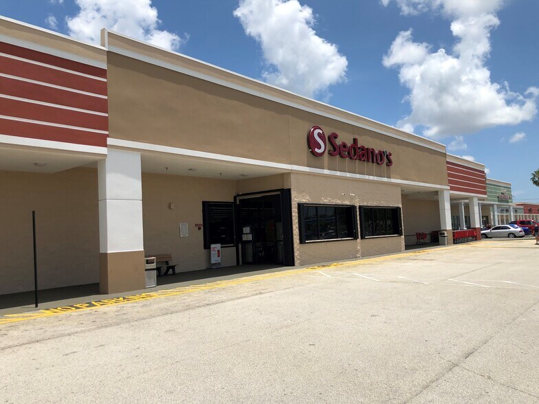 More Photos Of 10101-10501 Pines Blvd, Pembroke Pines Unknown For Lease