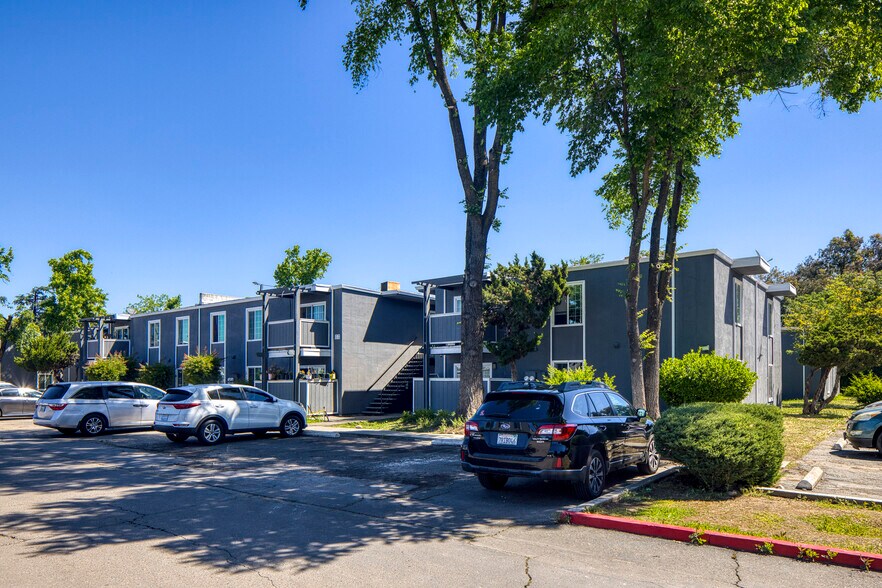 Primary Photo Of 6267 Martin Luther King Jr Blvd, Sacramento Apartments For Sale