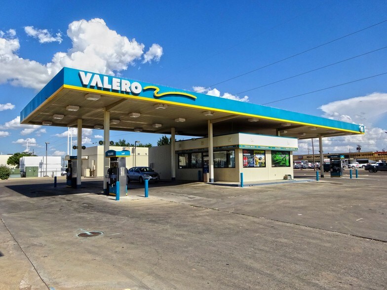 Primary Photo Of 3311 Avenue Q, Lubbock Convenience Store For Sale