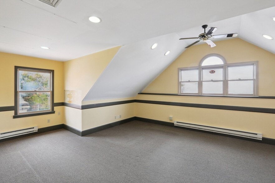 More Photos Of 248 Main St, Danbury Office For Sale