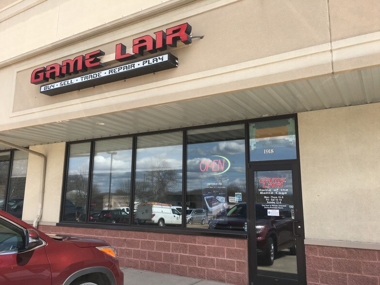 More Photos Of 1901 Hamilton Blvd, Sioux City General Retail For Sale