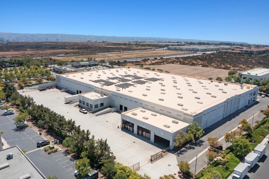 More Photos Of 6060 Business Center Ct, San Diego Distribution For Lease