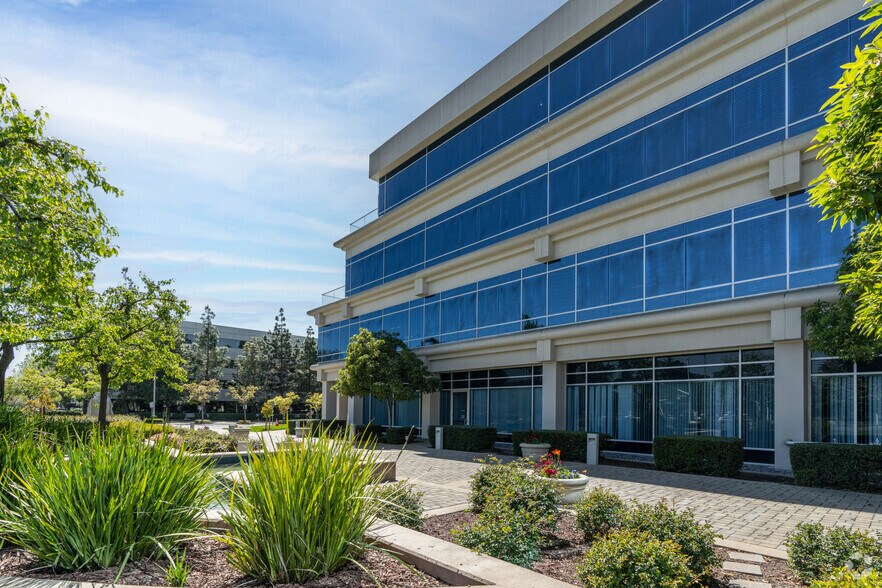 More Photos Of 5050 Hopyard Rd, Pleasanton Office For Sale