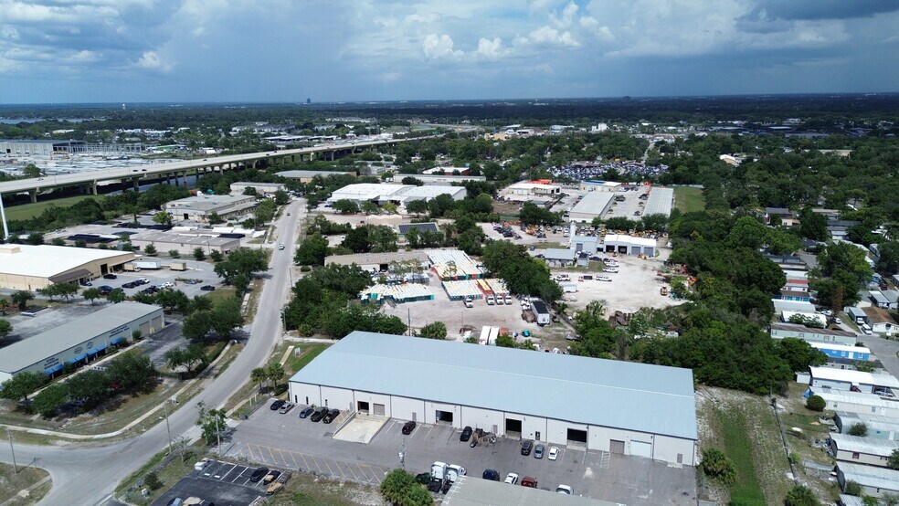 More Photos Of 2402 Clark St, Apopka Manufacturing For Lease