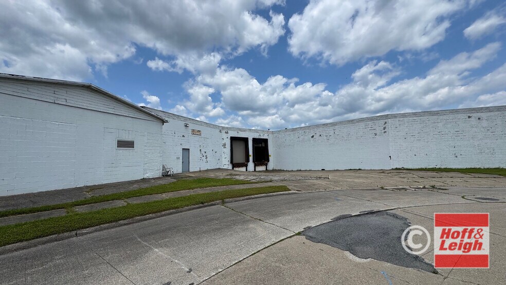 More Photos Of 905 Miami St, Akron Industrial For Sale
