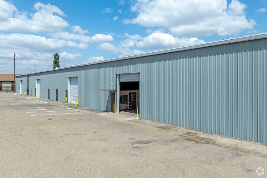 More Photos Of 2910 E Heaton Ave, Fresno Industrial For Sale