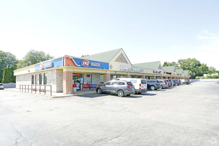 More Photos Of 6017 Rochester Rd, Troy Storefront For Sale