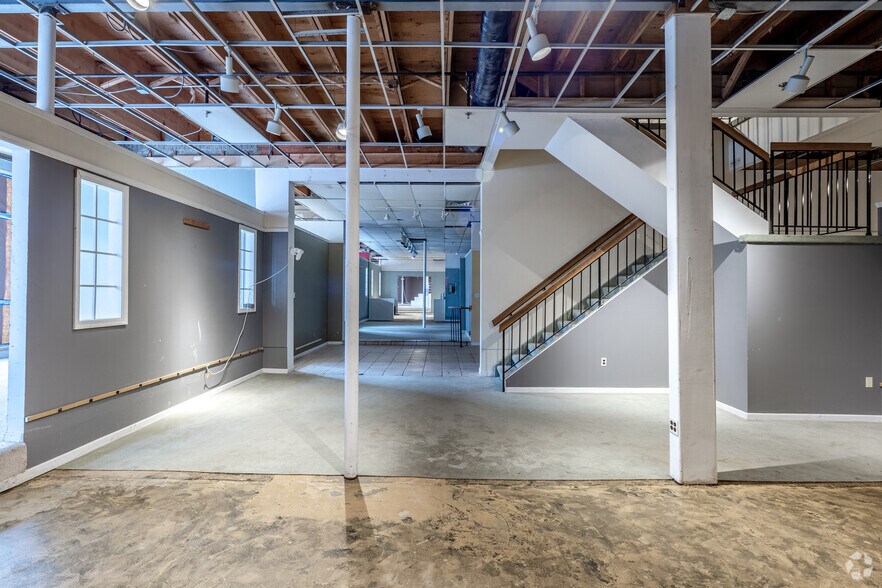 More Photos Of 55 Ridge Rd, North Arlington Storefront For Sale