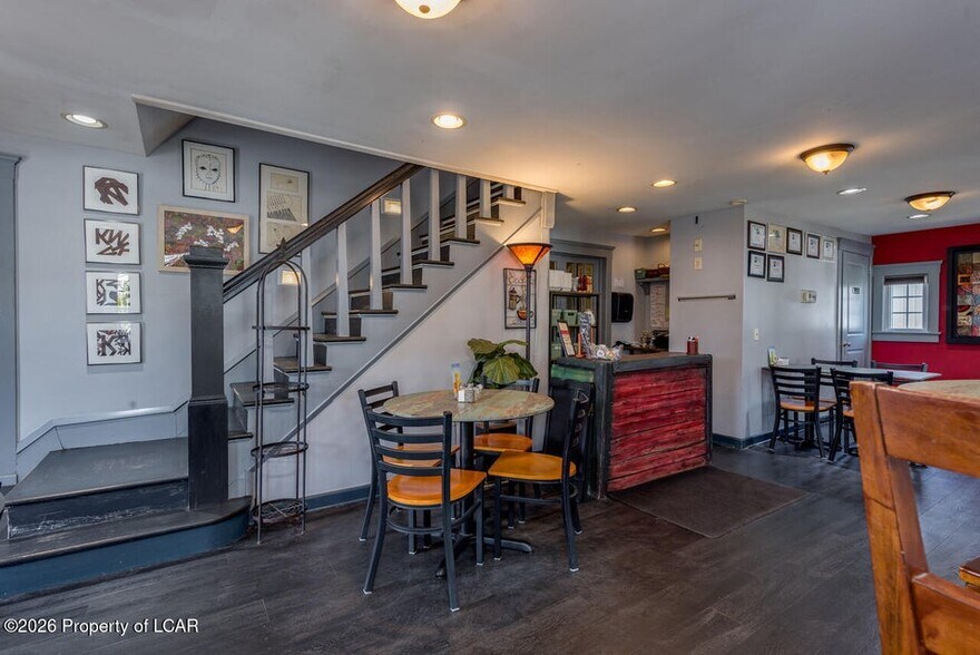 More Photos Of 206 N Main St, Shavertown Office For Sale