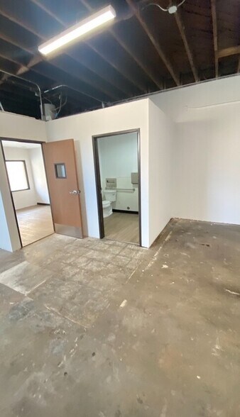 More Photos Of 4417-4419 Rowland Ave, El Monte Warehouse For Lease