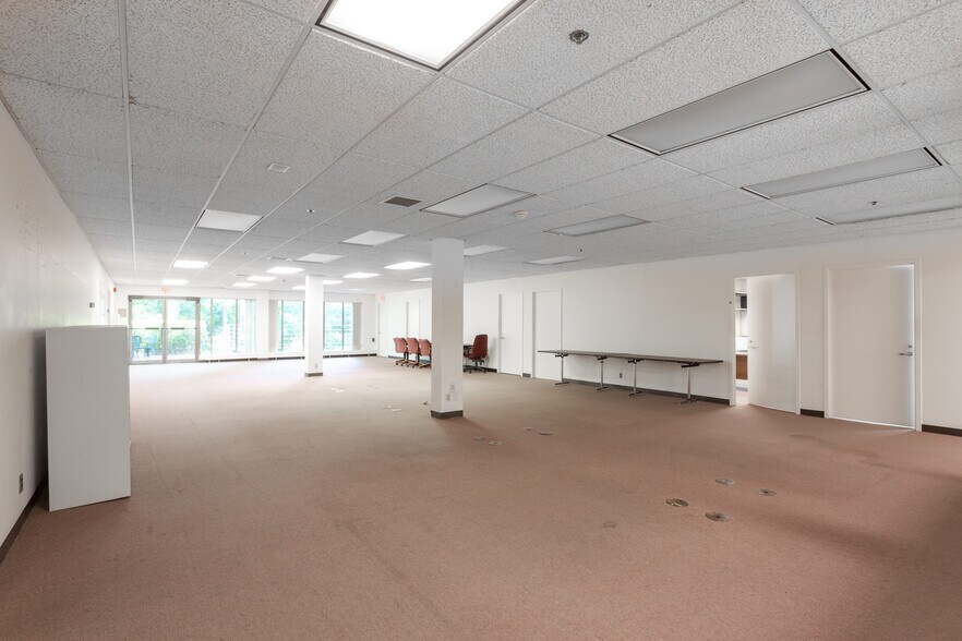 More Photos Of 1910 Association Dr, Reston Office For Lease