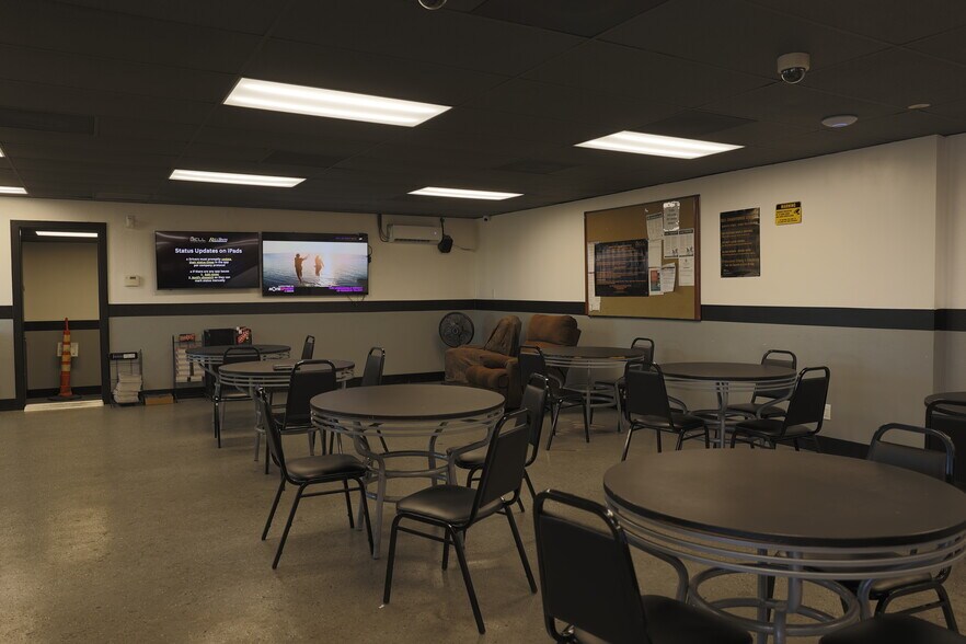 More Photos Of 4990 Paradise Rd, Las Vegas Service Station For Lease