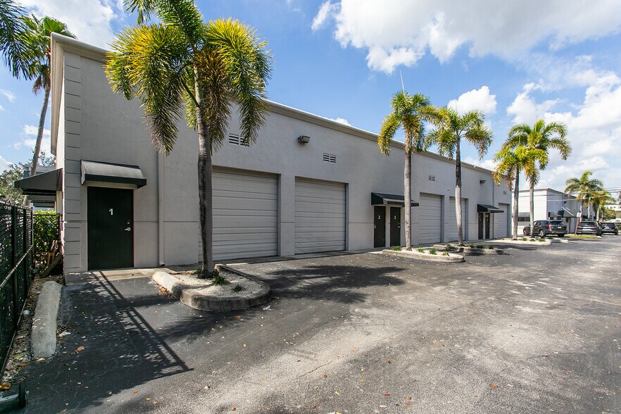 More Photos Of 1011 NW 51st St, Fort Lauderdale Unknown For Lease