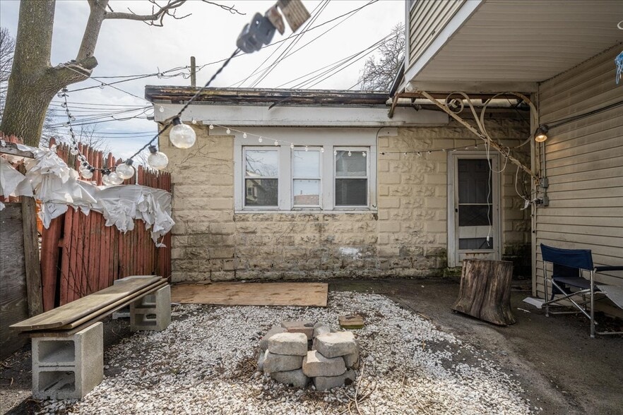 More Photos Of 73 Southgate St, Worcester General Retail For Sale