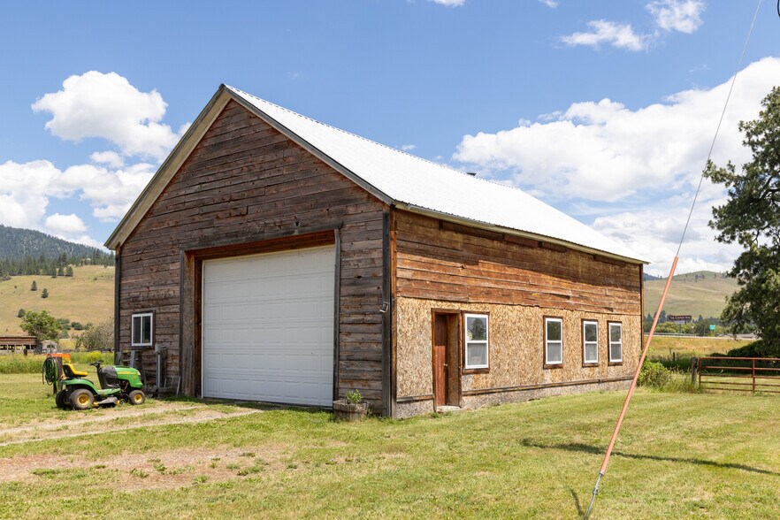 More Photos Of 17000 Beckwith Street, Frenchtown Land For Sale