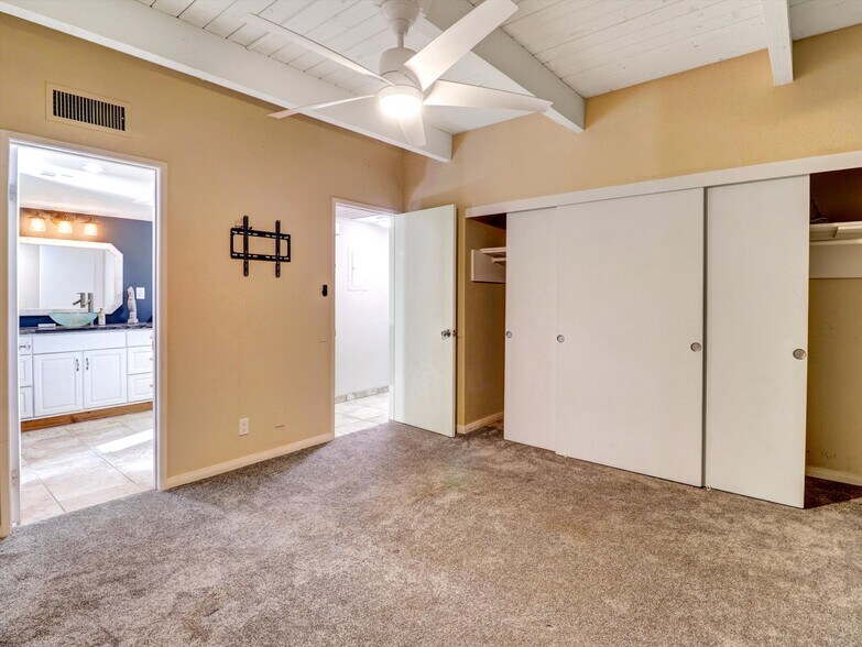 More Photos Of 525 S Thornhill Rd, Palm Springs Apartments For Sale