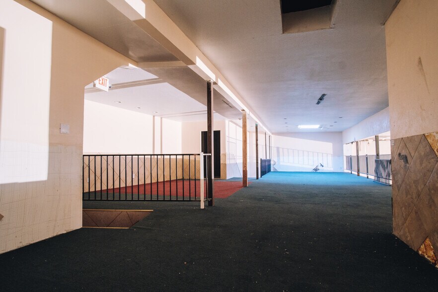 More Photos Of 1191 E Santa Clara St, San Jose Movie Theatre For Lease