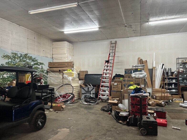 More Photos Of 328 N Grand Ave, Poughkeepsie Warehouse For Sale