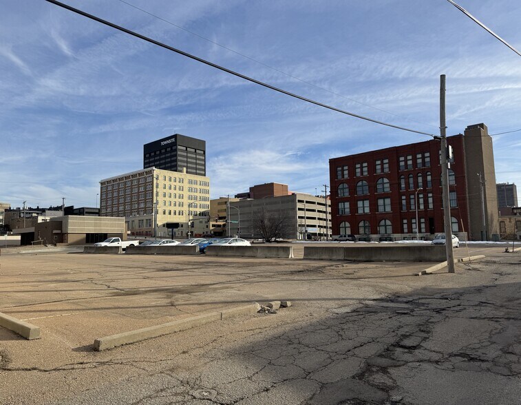 Primary Photo Of 204 SW 5th St & SW Jackson St, Topeka Land For Sale