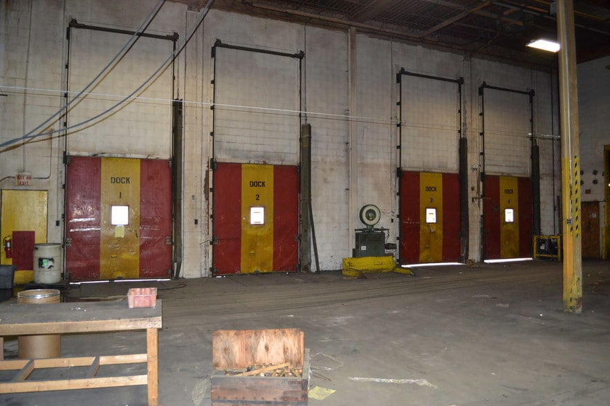 More Photos Of 315 Poston Dr, Crawfordsville Manufacturing For Sale