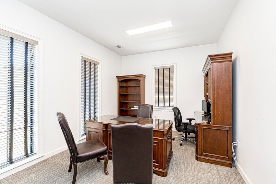 More Photos Of 4471 Bluebonnet Blvd, Baton Rouge Office For Lease