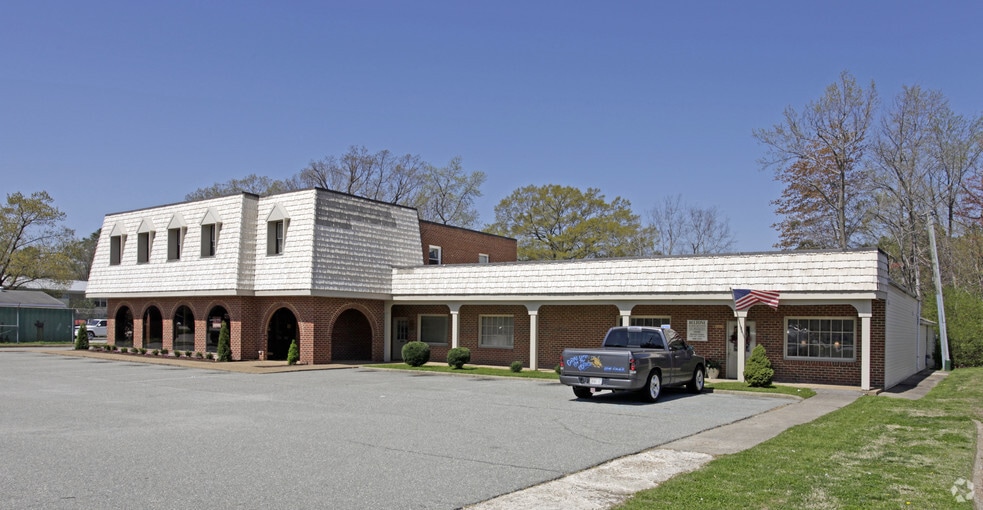 More Photos Of 727 J Clyde Morris Blvd, Newport News Office For Sale