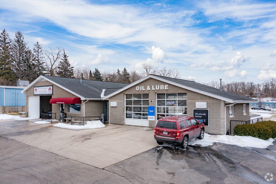 More Photos Of 2101 E Home Rd, Springfield Freestanding For Sale