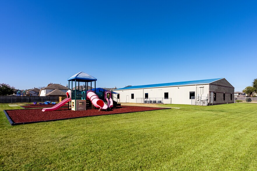 More Photos Of 13511 Florence Rd, Sugar Land Daycare Center For Lease