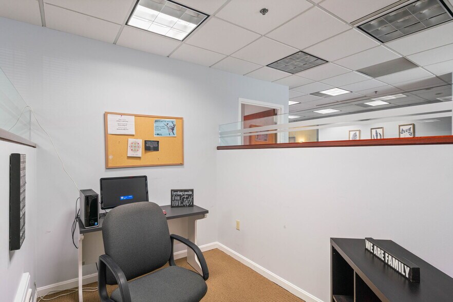 More Photos Of 5350 Shawnee Rd, Alexandria Medical For Sale