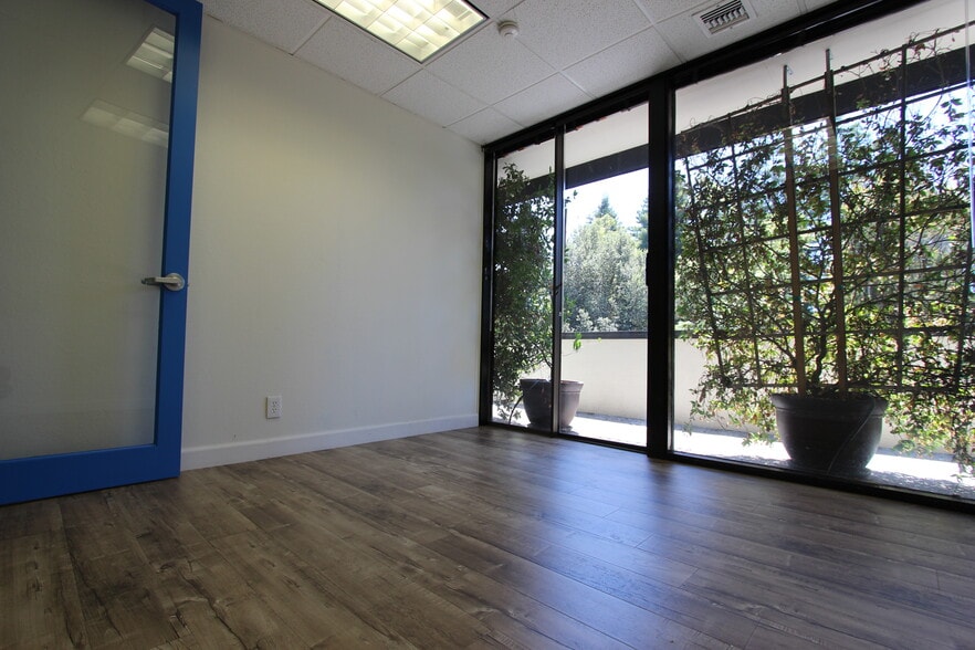 More Photos Of 2483 Old Middlefield Way, Mountain View Office Residential For Lease
