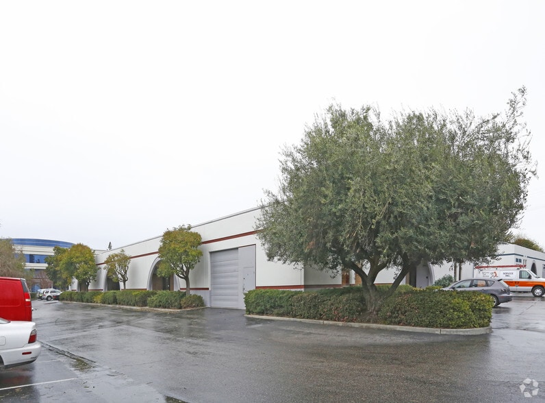 More Photos Of 1180 Miraloma Way, Sunnyvale Warehouse For Lease
