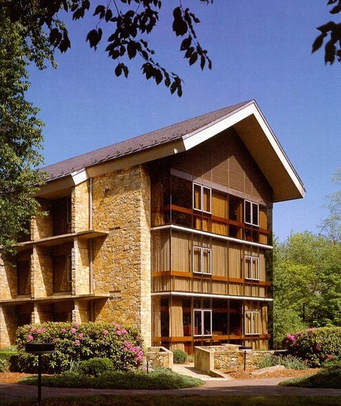 More Photos Of 1 Glendinning Plz, Westport Office For Lease