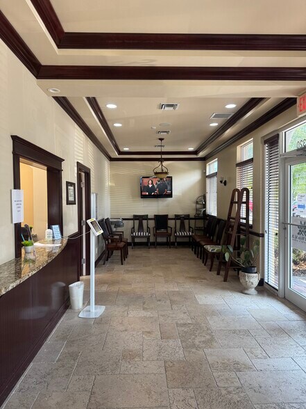 More Photos Of 300-322 NW Bethany Dr, Port Saint Lucie Coworking Space