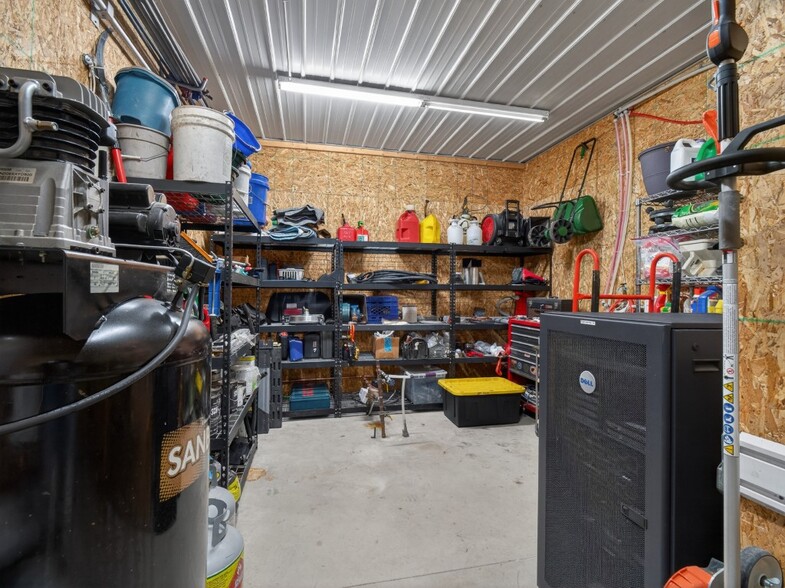 More Photos Of 15306 Covington Rd, Fort Wayne Flex For Sale