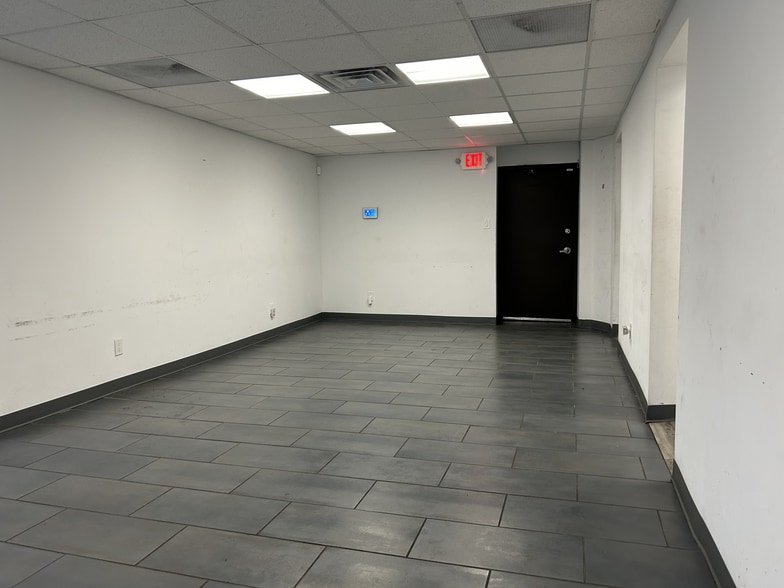 More Photos Of 267-275 Coit St, Irvington Warehouse For Lease