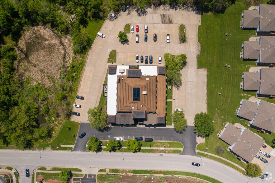 More Photos Of 7211 NW 83rd St, Kansas City Medical For Sale