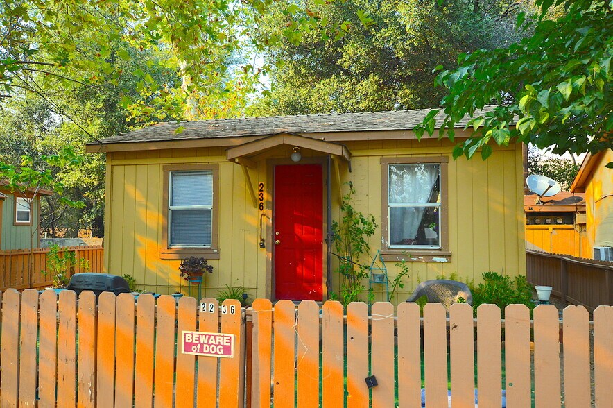 More Photos Of 2230 El Reno Ln, Redding Apartments For Sale